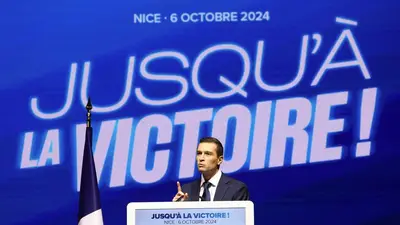 La extrema derecha francesa presiona al Gobierno con la amenaza de la moción de censura La extrema derecha francesa presiona al Gobierno con la amenaza de la moción de censura