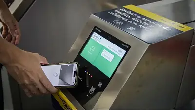 Pagar el subte con el celular Pagar el subte con el celular
