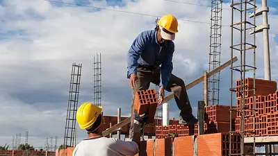 El Gobierno homologó el acuerdo paritario de la UOCRA: cómo quedan las escalas El Gobierno homologó el acuerdo paritario de la UOCRA: cómo quedan las escalas