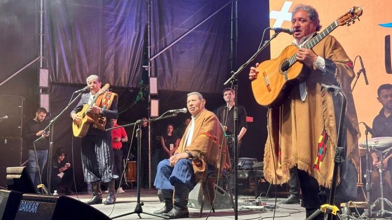 Los integrantes de Los Manseros Santiagueños