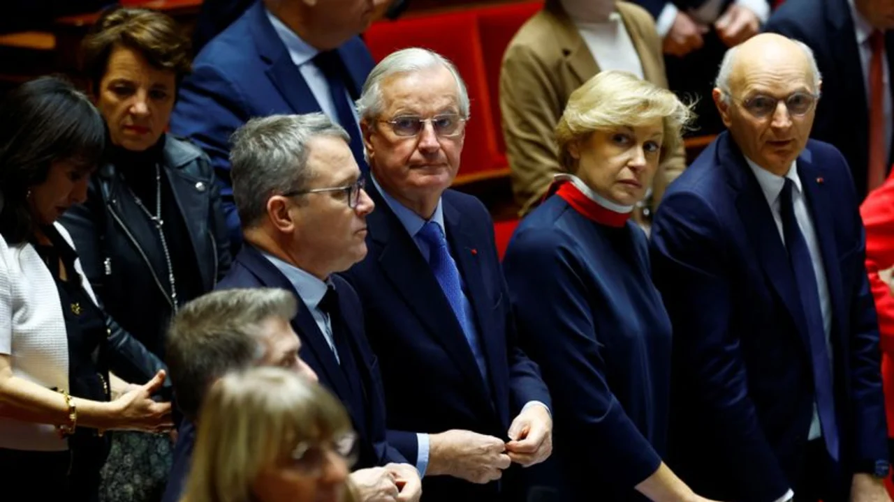 Qué esperar de la crisis política y presupuestaria de Francia