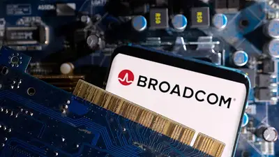 Broadcom presenta tecnología para acelerar chips personalizados por creciente demanda de IA generativa Broadcom presenta tecnología para acelerar chips personalizados por creciente demanda de IA generativa