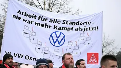 Los trabajadores de VW intensifican las huelgas contra el cierre de plantas alemanas Los trabajadores de VW intensifican las huelgas contra el cierre de plantas alemanas