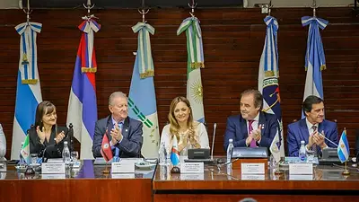 La Rioja puso en valor el desarrollo regional en el Parlamento del Norte Grande: "Vamos a priorizar el bienestar de la gente" La Rioja puso en valor el desarrollo regional en el Parlamento del Norte Grande: "Vamos a priorizar el bienestar de la gente"