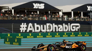 Piastri lidera doblete de McLaren en los últimos entrenamientos de F1 de la temporada