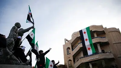 El jefe de la OTAN insta a una transición pacífica en Siria y critica a Rusia e Irán El jefe de la OTAN insta a una transición pacífica en Siria y critica a Rusia e Irán