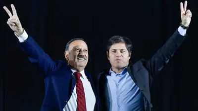 Quintela respaldó la decisión de Kicillof de adquirir Aerolíneas Argentinas: "Es un ejemplo de cómo se defiende lo público" Quintela respaldó la decisión de Kicillof de adquirir Aerolíneas Argentinas: "Es un ejemplo de cómo se defiende lo público"