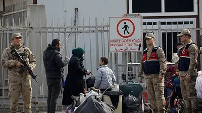 Sonrisas y lágrimas de sirios que regresan desde Turquía Sonrisas y lágrimas de sirios que regresan desde Turquía