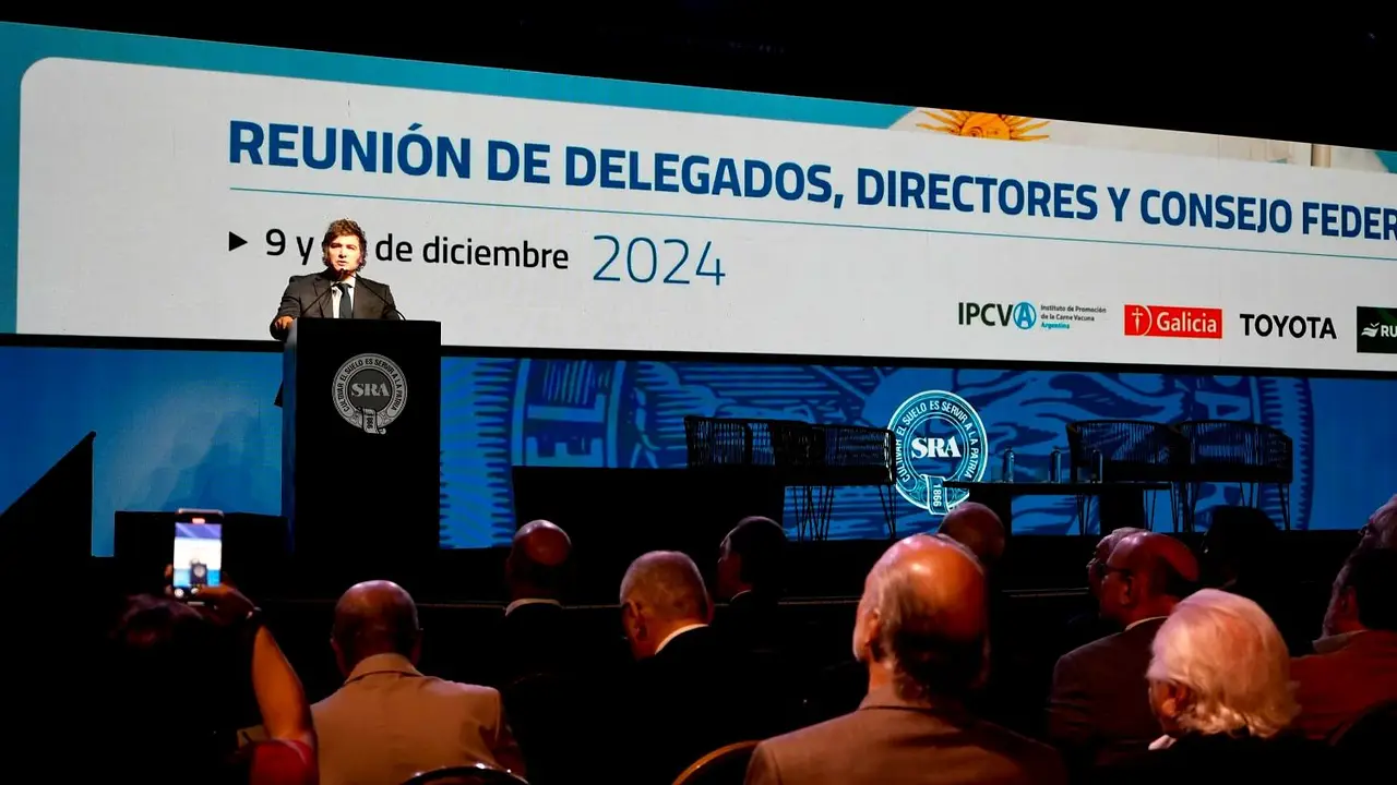 Con la mitad de los granos sin vender, Milei vuelve a prometer baja de retenciones