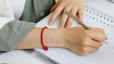 pulsera, pulsera roja, mala suerte pulsera, pulsera roja, mala suerte