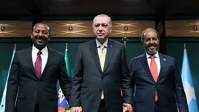 Somalia y Etiopía acuerdan colaborar para resolver el conflicto portuario de Somalilandia Somalia y Etiopía acuerdan colaborar para resolver el conflicto portuario de Somalilandia