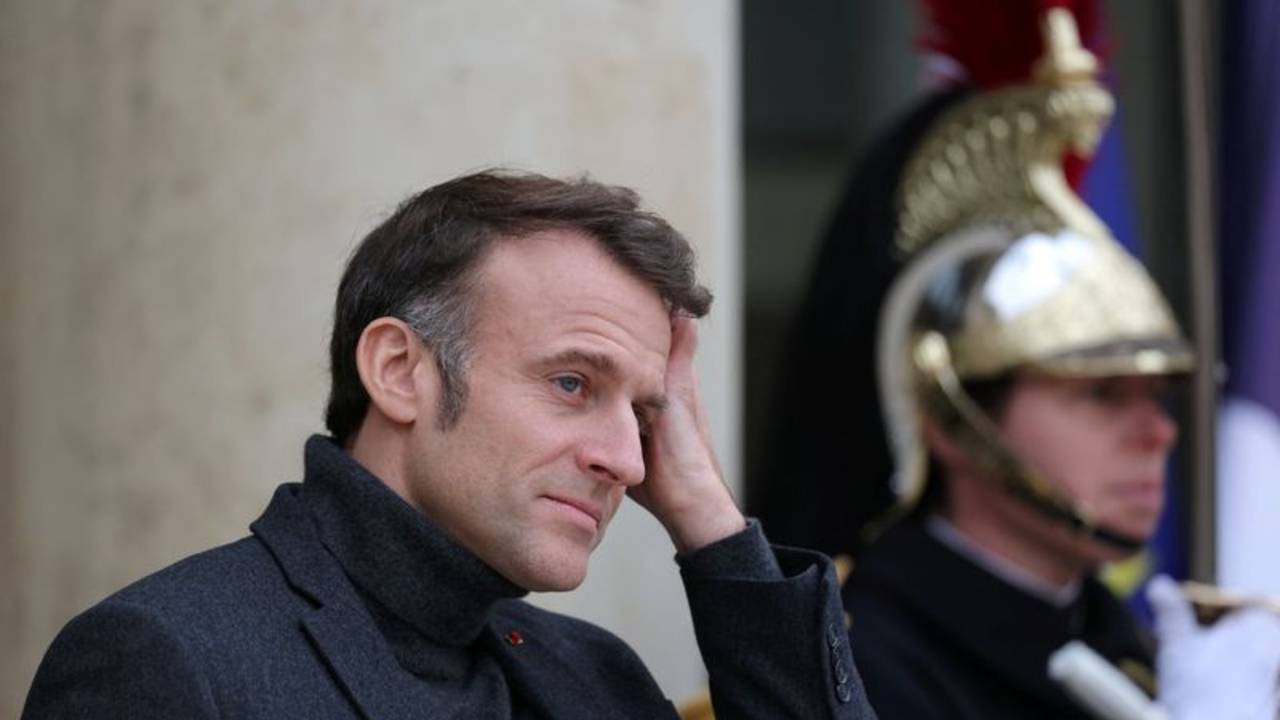 Bayrou, nuevo primer ministro: Macron insiste pese a la crisis