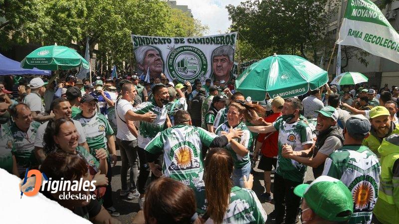 El Gobierno pisa el salario camionero pero blinda a Moyano en la interna