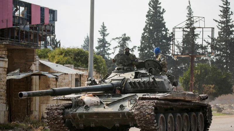 Rusia está en contacto con los rebeldes sirios y espera mantener sus bases militares, según Interfax