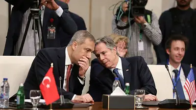 Diplomáticos de EEUU y de la región se reúnen para debatir el futuro de Siria Diplomáticos de EEUU y de la región se reúnen para debatir el futuro de Siria