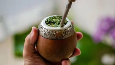 ¿Por qué no se aconseja tomar mates por las noches?