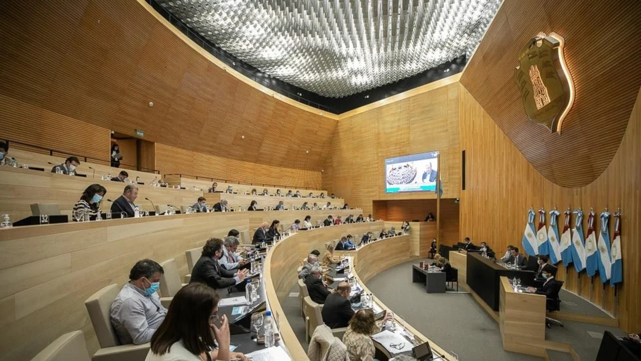 Legisladores de Córdoba contra el aumento de tarifas del gobierno de Milei: "Injustamente"