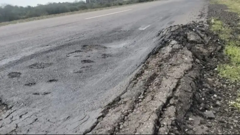 El nulo mantenimiento de las rutas que atraviesan el territorio nacional. 