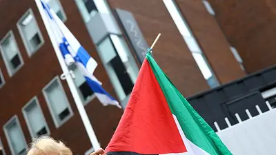 Israel dice que cerrará embajada de Dublín, alegando "políticas antiisraelíes extremas" Israel dice que cerrará embajada de Dublín, alegando "políticas antiisraelíes extremas"