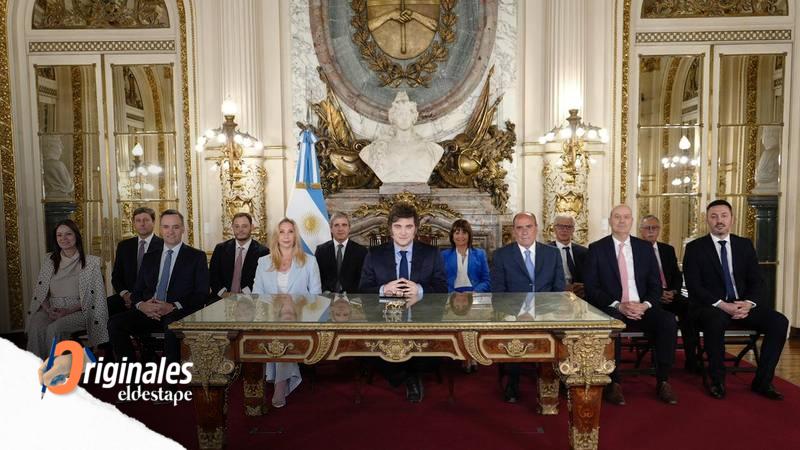 Milei les prohibió a sus ministros irse de "vacaciones de lujo", pero Bullrich se va a Disney