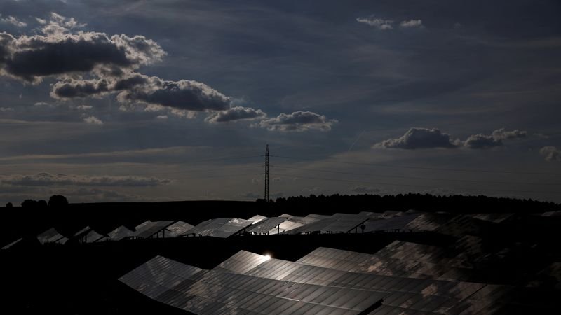La ralentización del crecimiento de la energía solar en la UE pone en riesgo la transición energética