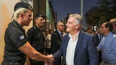 Córdoba: Llaryora busca la incorporación de agentes del Ejército a la Fuerza Policial Antinarcotráfico Córdoba: Llaryora busca la incorporación de agentes del Ejército a la Fuerza Policial Antinarcotráfico
