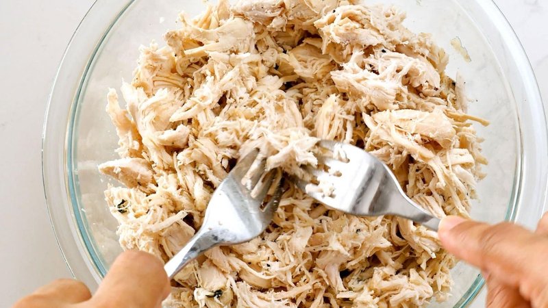 Pollo desmenuzado.