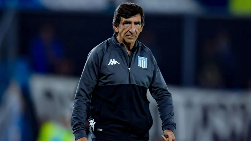Racing Club, gabriel Arias, Colo Colo, Gustavo Costas.