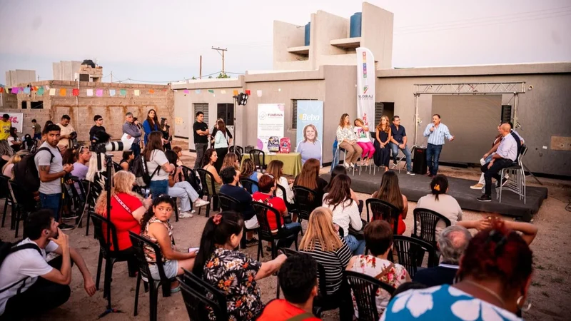 Política habitacional inclusiva: Quintela encabezó la entrega de viviendas a personas del colectivo LGBT