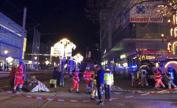 Atropello masivo en Alemania en centro comercial navideño: dos muertos y más de 60 heridos | Alemania