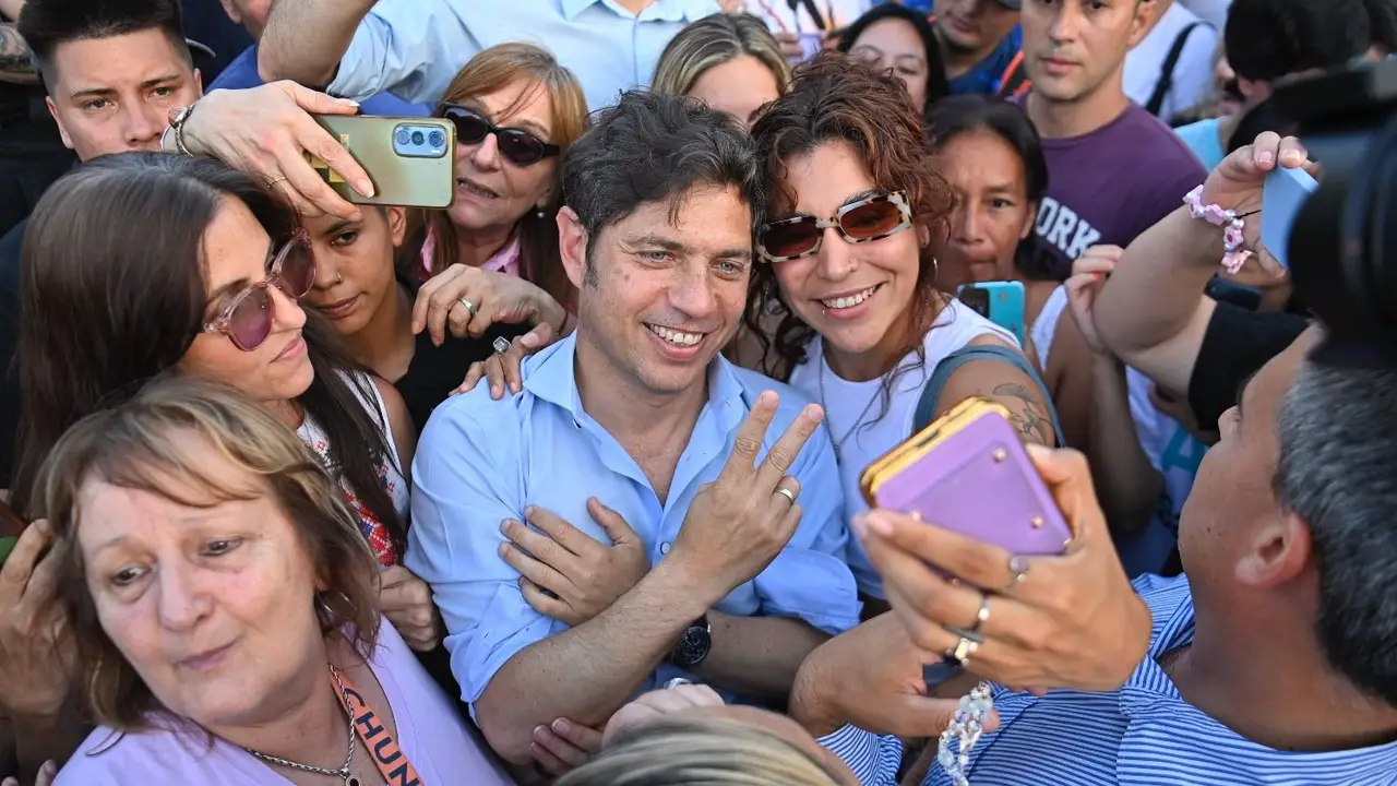Axel Kicillof exhibe voluntad de liderar y en las encuestas se afianza como el peronista de mejor imagen