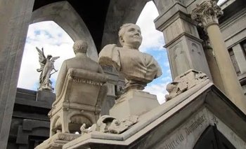 La pareja “peleada” para toda la eternidad del Cementerio de la Recoleta | Cementerio de la recoleta