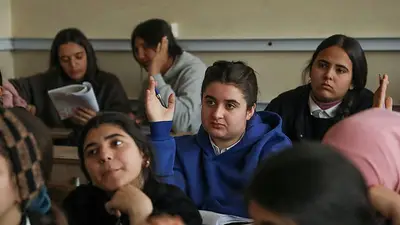 Mujeres se manifiestan por la igualdad de derechos en Siria tras la caída de Asad en manos de los islamistas Mujeres se manifiestan por la igualdad de derechos en Siria tras la caída de Asad en manos de los islamistas