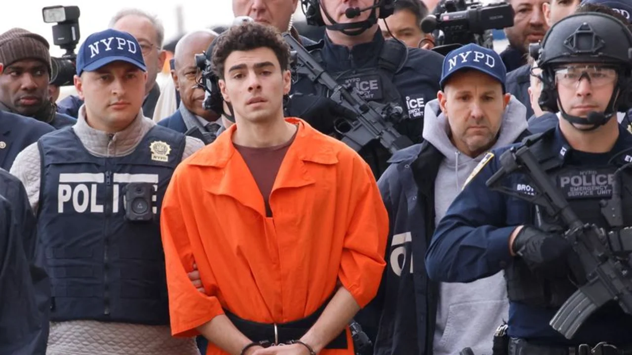 Luigi Mangione se declara no culpable de asesinato y terrorismo en caso muerte ejecutivo UnitedHealth