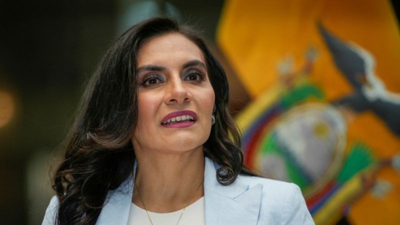 Jueza Ecuador deja sin efecto suspensión temporal a vicepresidenta