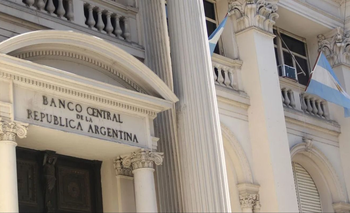 El BCRA, lejos de la meta de reservas que Milei prometió para mayo | Banco central