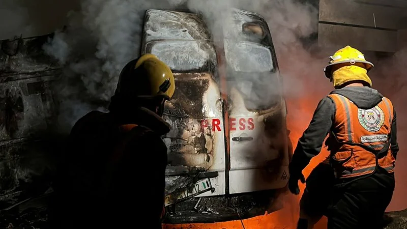 Médicos de Gaza dicen que ataque israelí mató a cinco periodistas; Israel dice que alcanzó a militantes