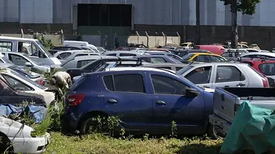 Denuncian una red ilegal de comercialización de vehículos en Rosario: un juez separado por corrupción Denuncian una red ilegal de comercialización de vehículos en Rosario: un juez separado por corrupción
