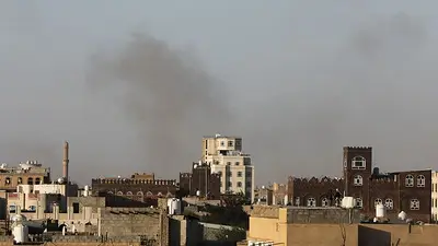 Israel ataca aeropuerto, puertos y centrales eléctricas de la capital de Yemen Israel ataca aeropuerto, puertos y centrales eléctricas de la capital de Yemen