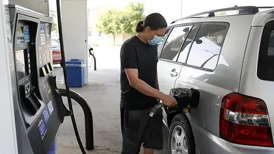 Nueva York multará a petroleras con 75.000 millones de dólares con nueva ley del clima Nueva York multará a petroleras con 75.000 millones de dólares con nueva ley del clima