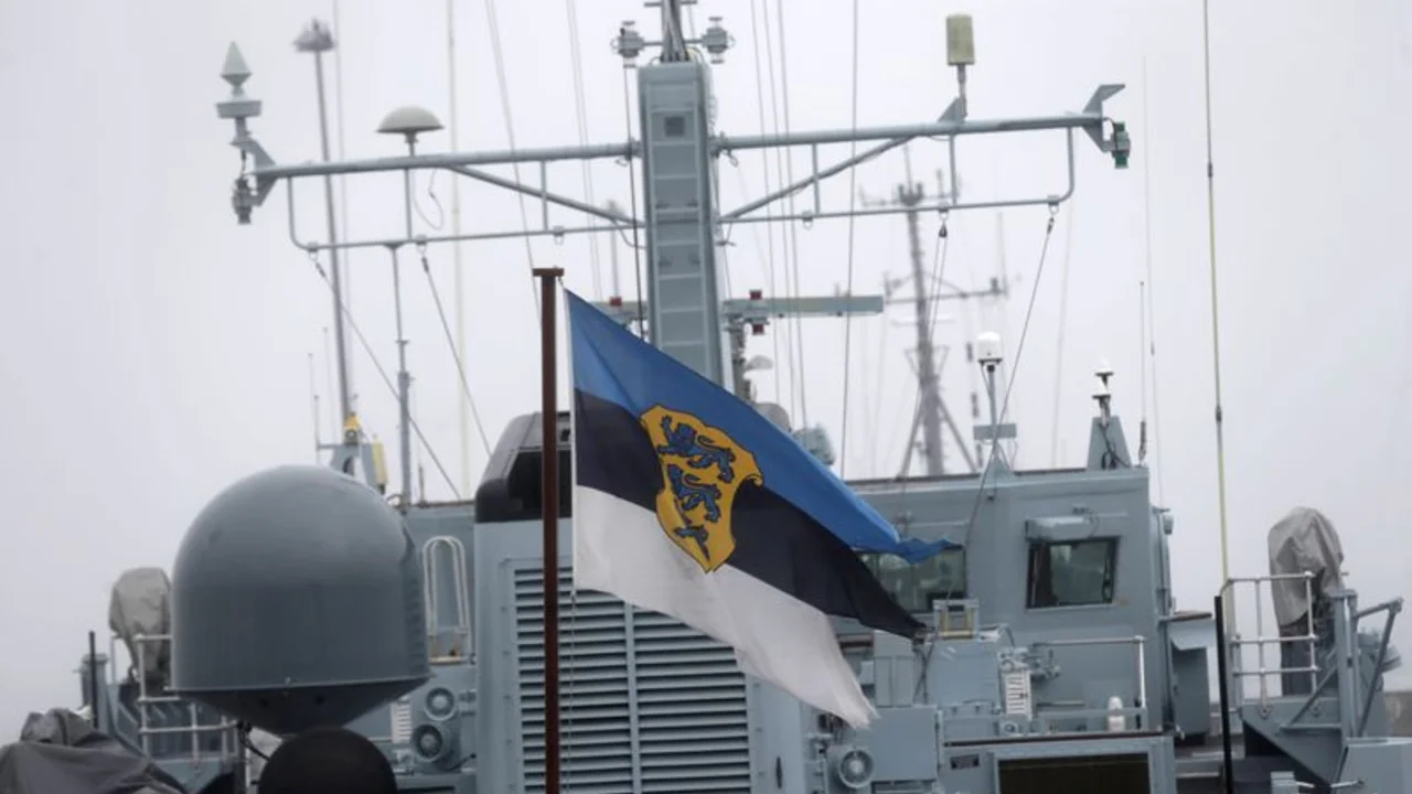 La marina estonia protegerá el enlace eléctrico del Báltico tras daños sufridos en cable