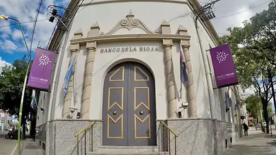 Tras el anuncio de Quintela, más de 6 mil clientes refinanciaron sus deudas en Banco Rioja Tras el anuncio de Quintela, más de 6 mil clientes refinanciaron sus deudas en Banco Rioja