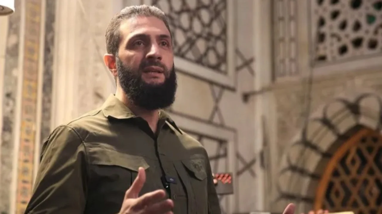 El líder de facto de Siria dijo que las elecciones podrían demorar hasta 4 años