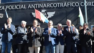 Llaryora mete cambios en la Fuerza Antinarcotráfico de Córdoba: tras 9 años, el jefe de la cúpula deja su cargo Llaryora mete cambios en la Fuerza Antinarcotráfico de Córdoba: tras 9 años, el jefe de la cúpula deja su cargo