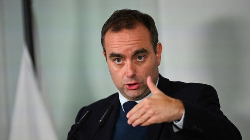 Francia dice que atacó con misiles a ISIS en Siria durante el fin de semana