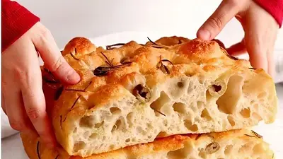 focaccia. focaccia.