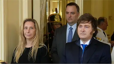 Milei pasó de resistir a caer: las encuestas de mayo muestran su peor momento desde que llegó al poder Milei pasó de resistir a caer: las encuestas de mayo muestran su peor momento desde que llegó al poder