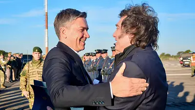 A pedido de Zdero: el oficialismo recortó salarios de los estatales de Chaco A pedido de Zdero: el oficialismo recortó salarios de los estatales de Chaco