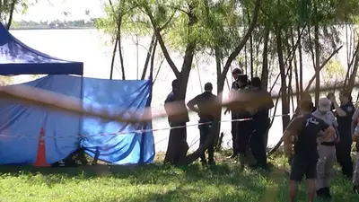 Encontraron el cuerpo de un hombre flotando en el río Paraná: tenía múltiples puñaladas Encontraron el cuerpo de un hombre flotando en el río Paraná: tenía múltiples puñaladas