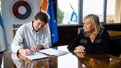 Crisis sanitaria: el gobierno de Melella mantiene una deuda de $6 mil millones con la obra social estatal Crisis sanitaria: el gobierno de Melella mantiene una deuda de $6 mil millones con la obra social estatal